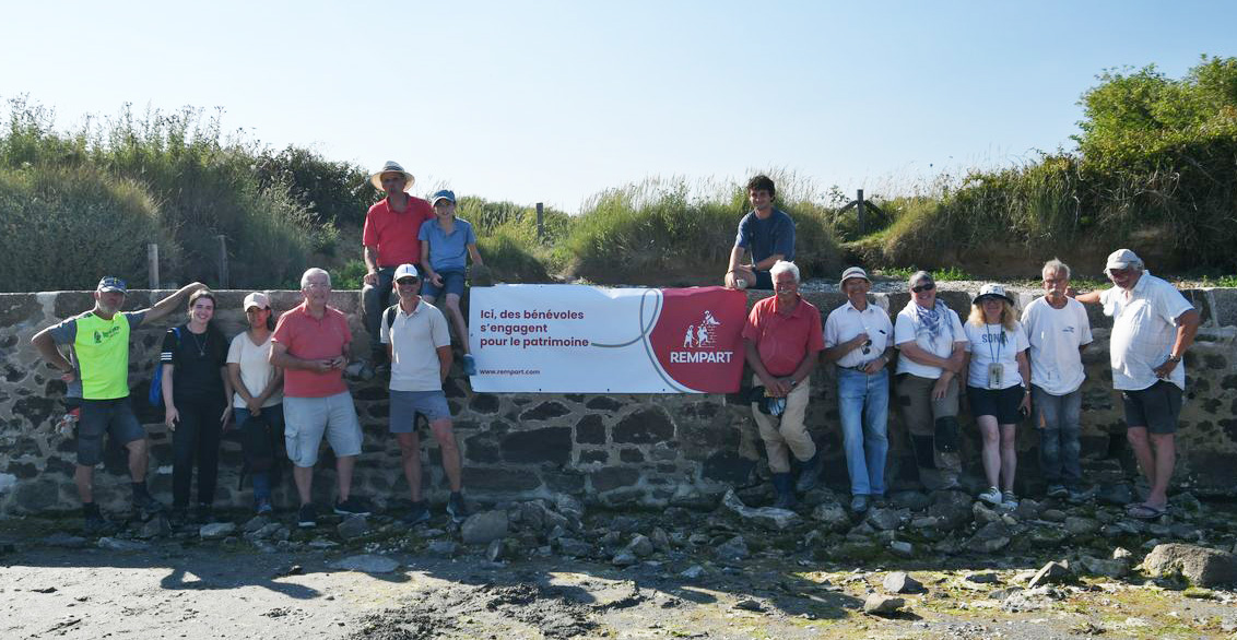 bénévoles chantier REMPART redoute de 
Morsalines