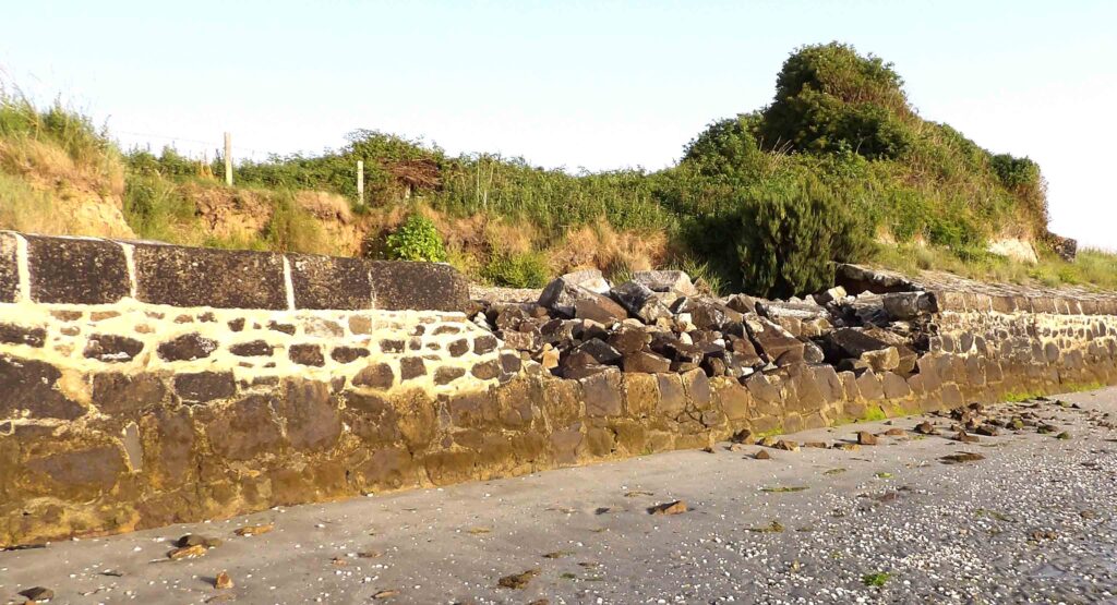 brèche n° 2 du mur de la redoute de Morsalines